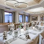 Regina 4*