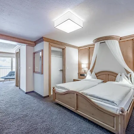 Regina Hotel 4*